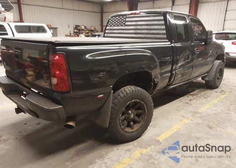 2002 GMC Sierra 1500 Denali z USA, uszkodzony, nr VIN 2GTFK69U821399244